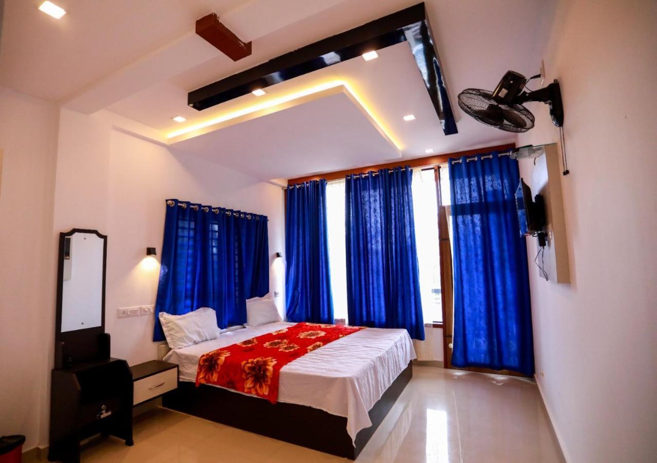 Dakshinakasi Guest House Thirunelly Exteriör bild