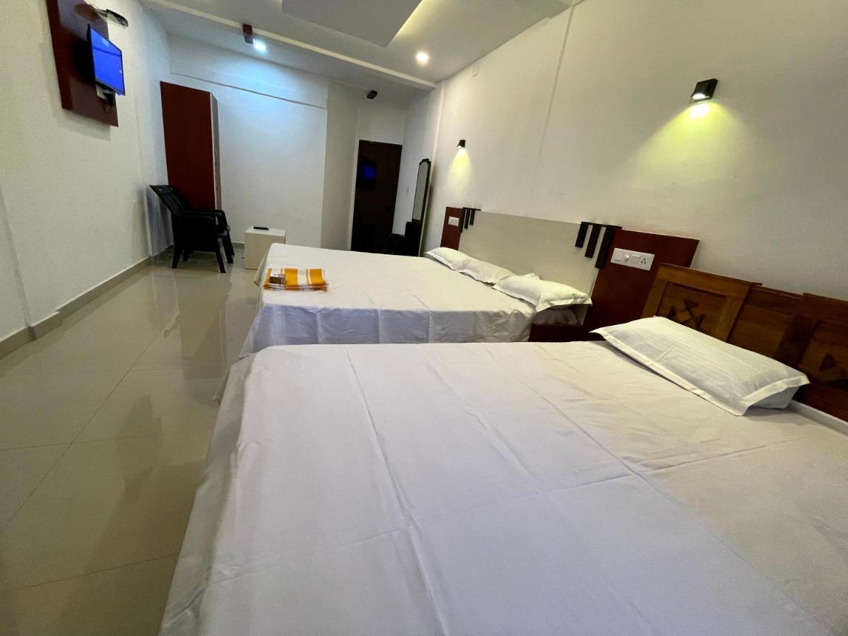 Dakshinakasi Guest House Thirunelly Exteriör bild