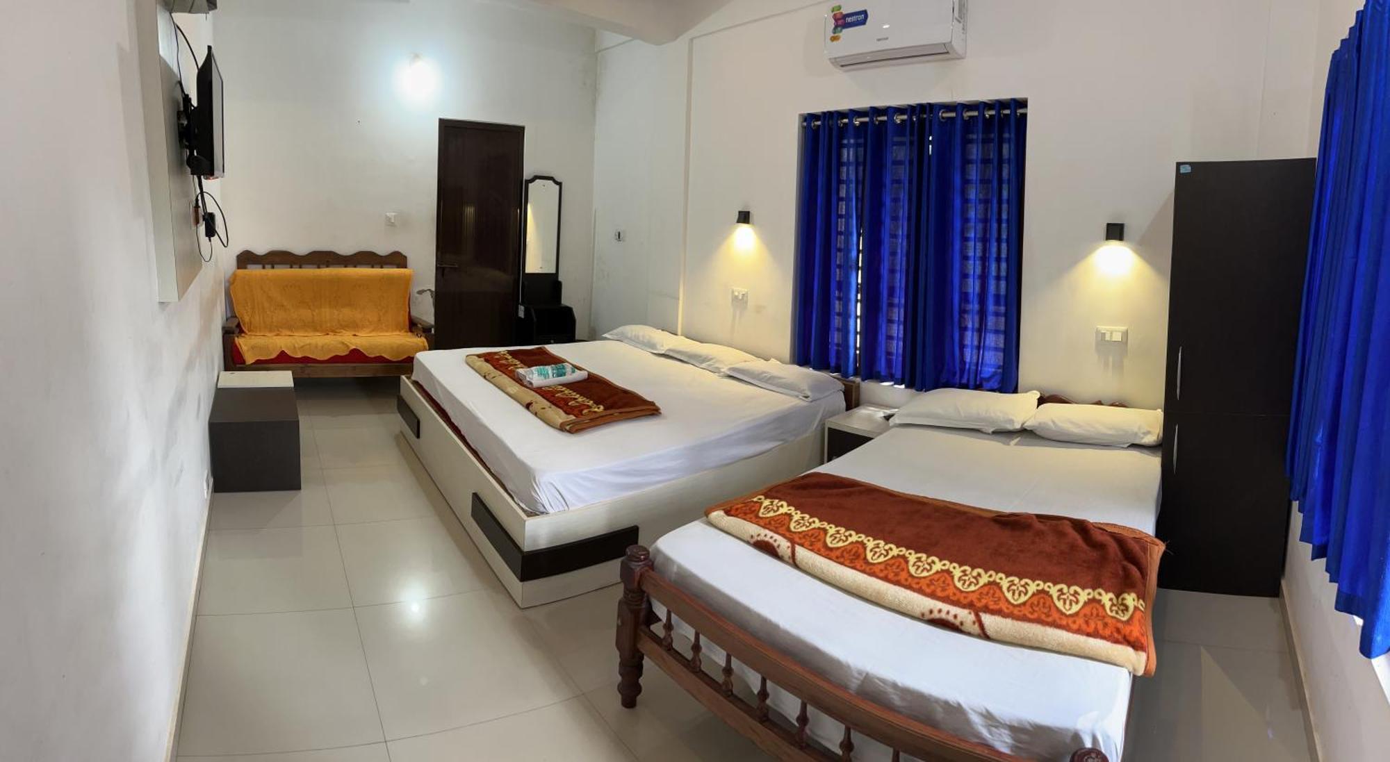 Dakshinakasi Guest House Thirunelly Exteriör bild