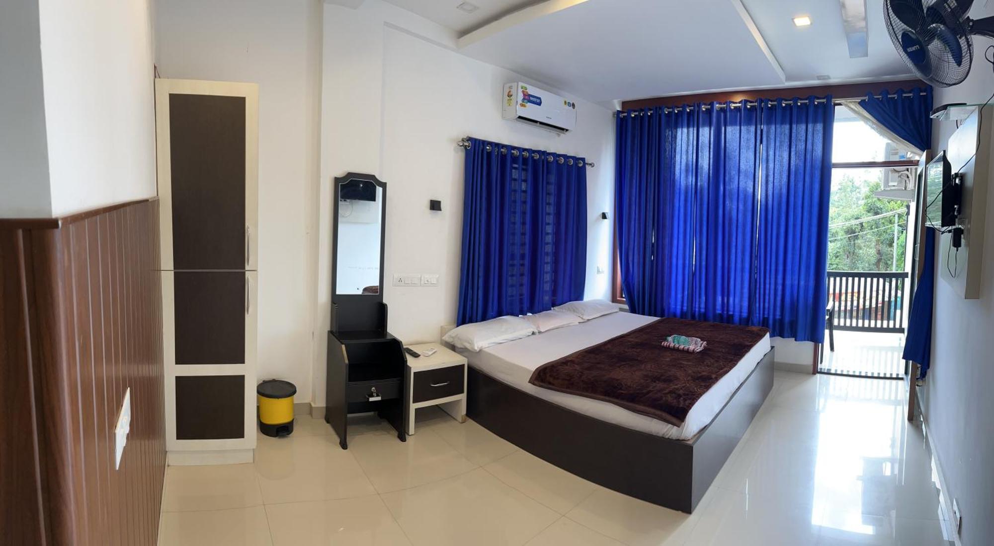 Dakshinakasi Guest House Thirunelly Exteriör bild